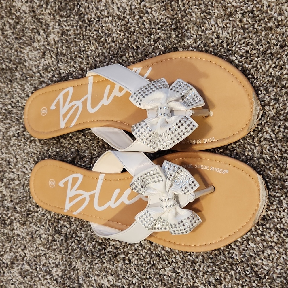 Sandals with Bow and Rhinestones